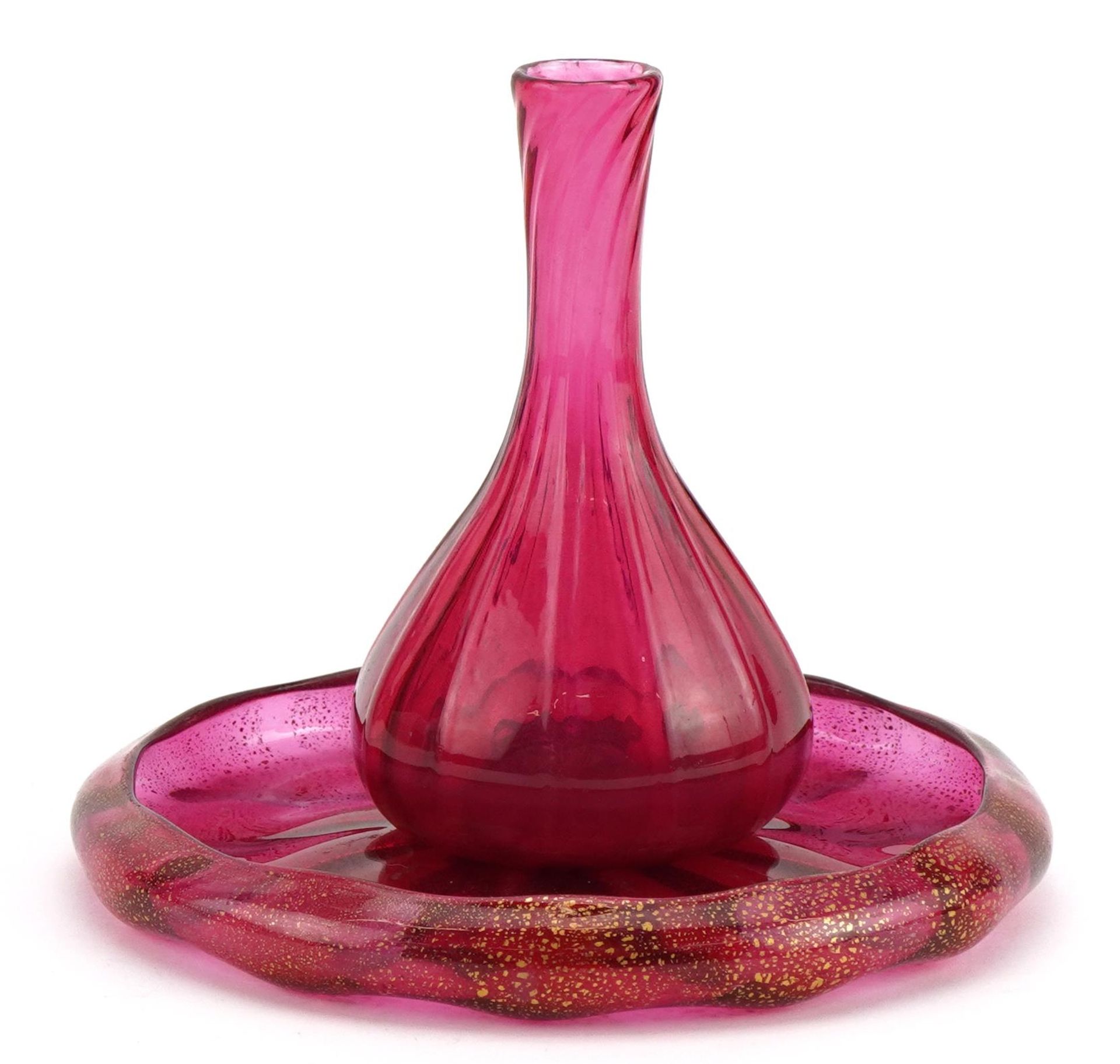 Murano gold flecked cranberry glass dish and a vase, the largest 15.5cm in diameter - Image 2 of 4