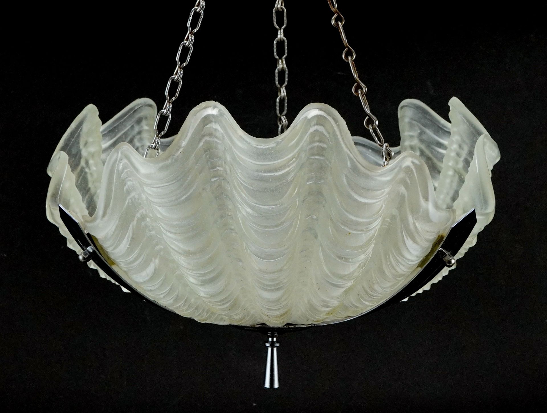 Art Deco frosted glass shell design light fitting with chromed mounts, 33cm in diameter - Image 2 of 2