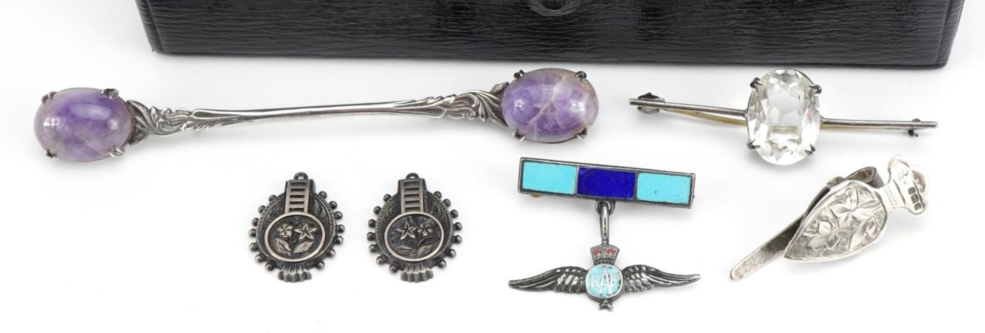 Victorian and later silver jewellery including military interest enamelled RAF brooch and amethyst - Bild 2 aus 4