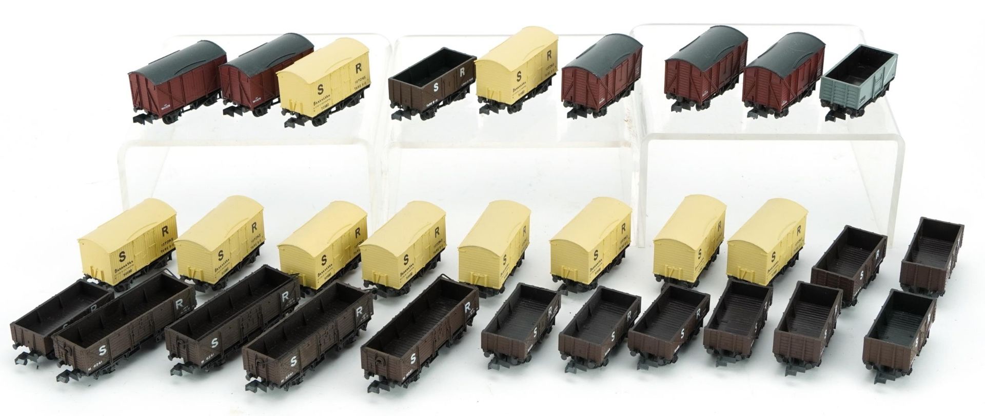 Thirty Peco N gauge model railway wagons