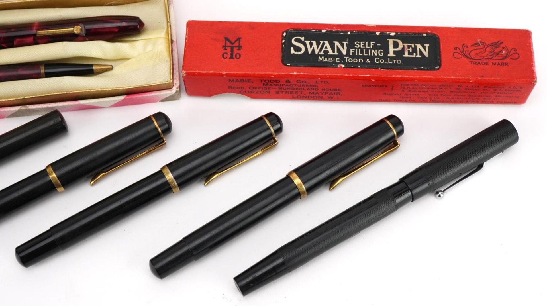 Vintage fountain pens and ballpoint pens including Swan Minor, Blackbird Fountpen and Conway Stewart - Bild 3 aus 4