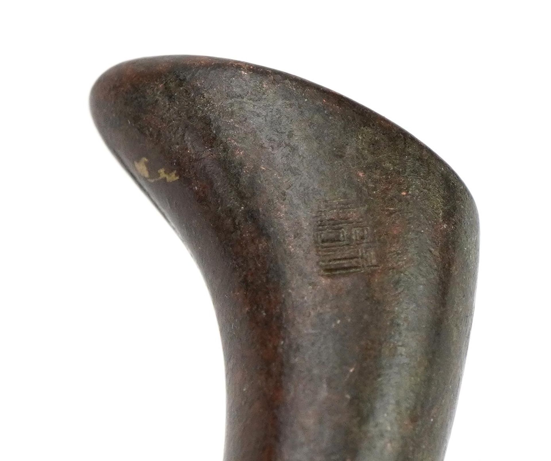 Japanese patinated bronze flower with impressed mark, 19cm in length - Image 3 of 3