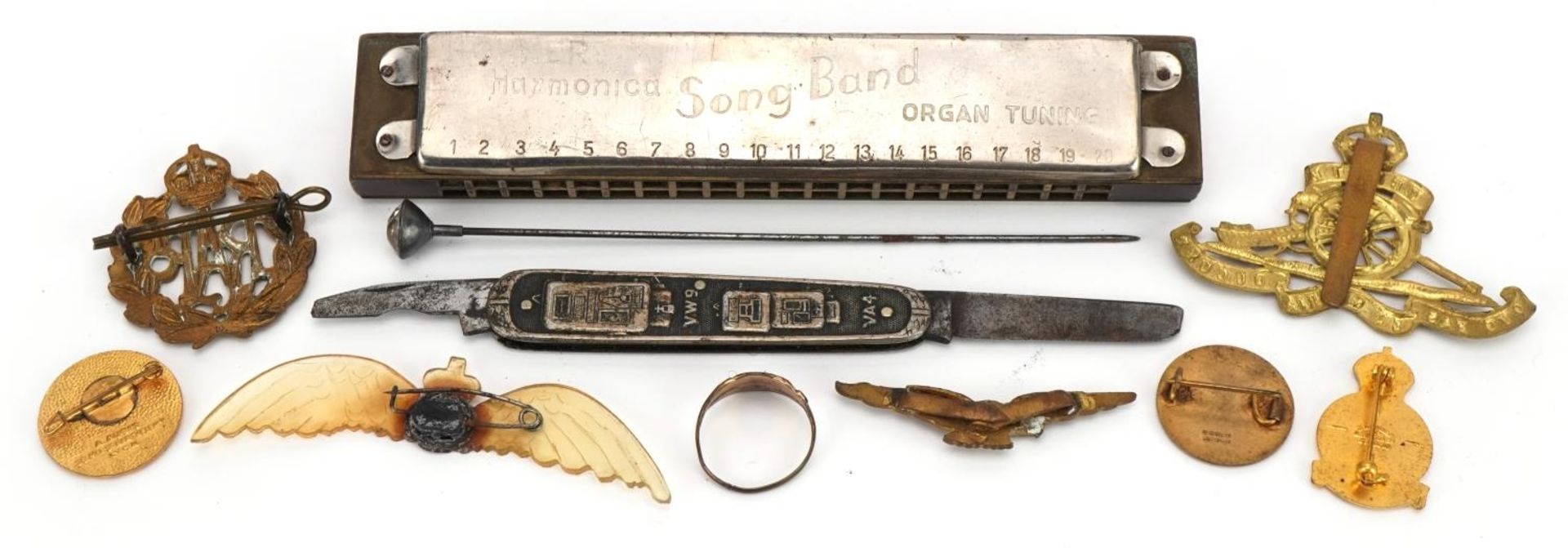 Objects including RAF military badges, Song Band harmonica, Robert Hornby folding pocket knife and - Image 4 of 4