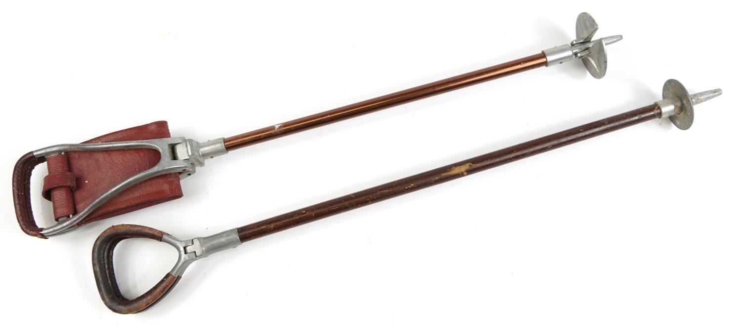 Two vintage leather shooting sticks, 81cm in length - Image 6 of 6