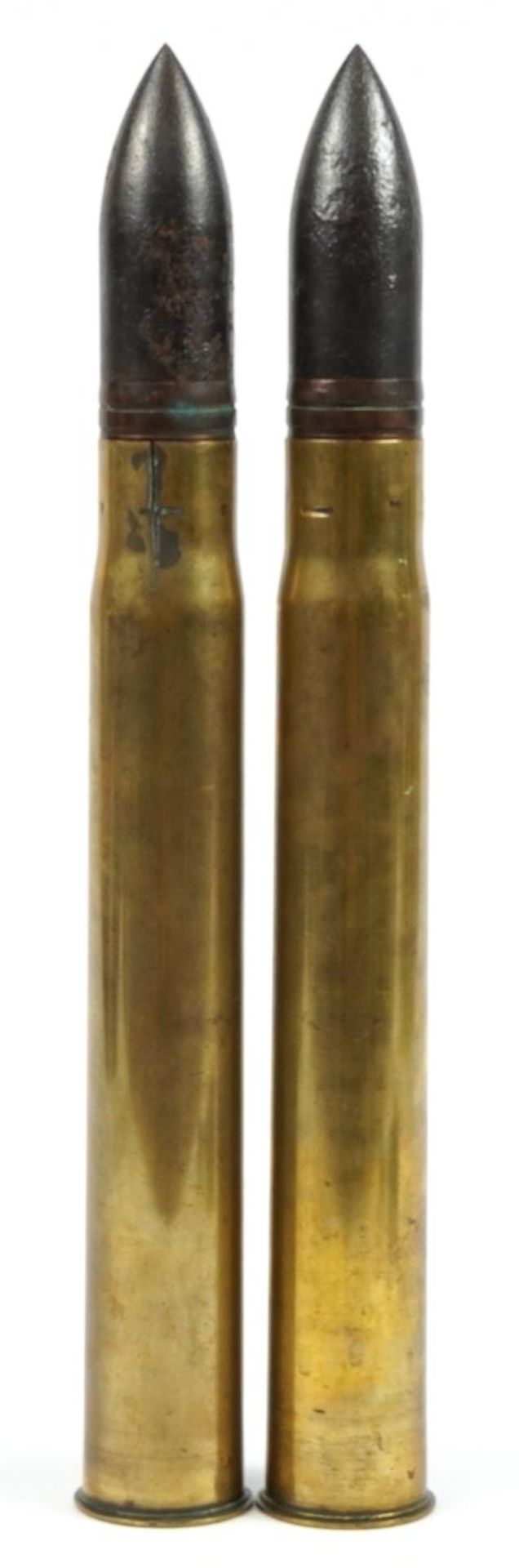 Pair of British military interest ammunition shells with heads, each with impressed marks, 51.5cm - Bild 3 aus 4