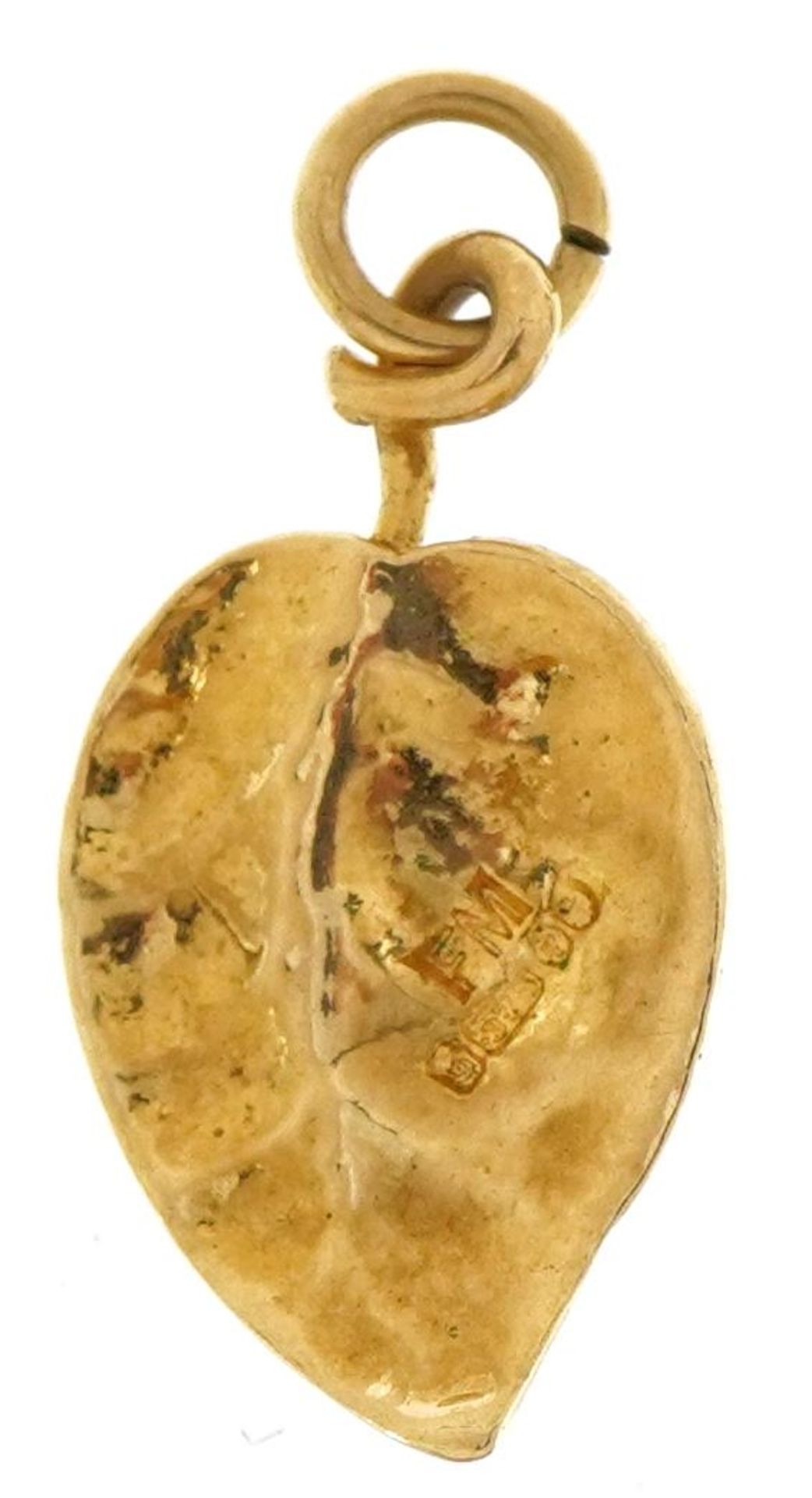 9ct gold and enamel ladybird on leaf charm, 1.9cm high, 1.3g - Image 2 of 3