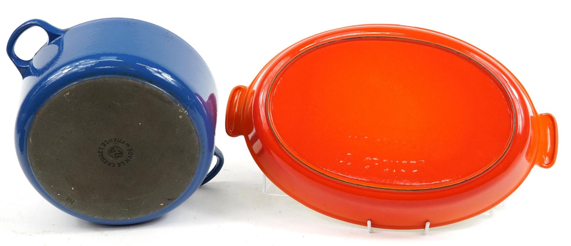 Blue Le Creuset cast iron casserole pot and cover and an oval dish, the largest 42cm wide - Image 3 of 4