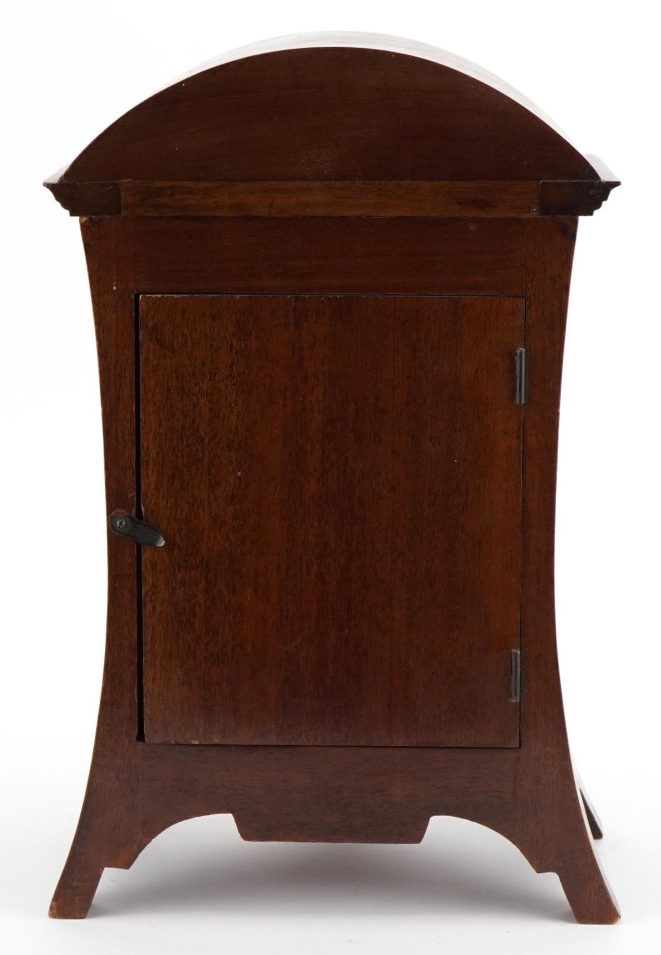 19th century inlaid mahogany mantle clock with enamelled dial, striking on a gong, having Roman - Bild 3 aus 5