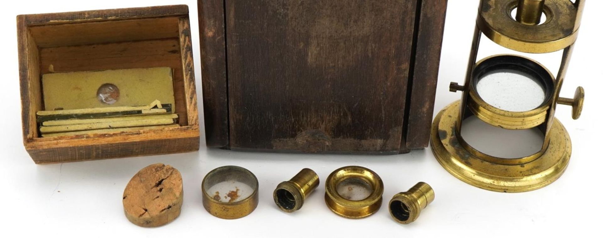 19th century brass student's microscope with case and accessories, 20.5cm high - Bild 5 aus 5