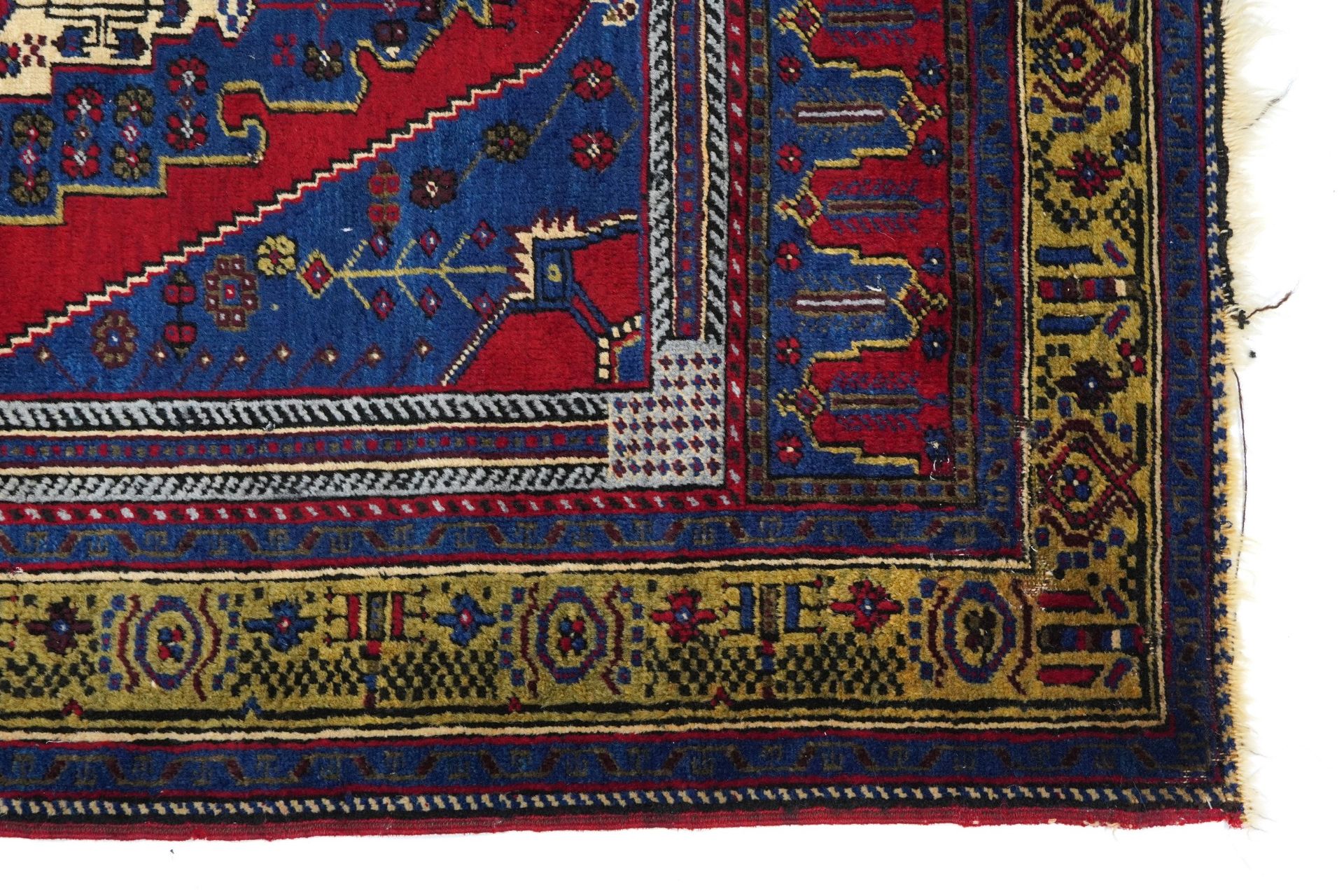 Rectangular Turkish rug, with all over geometric design, 200cm x 120cm - Image 5 of 6