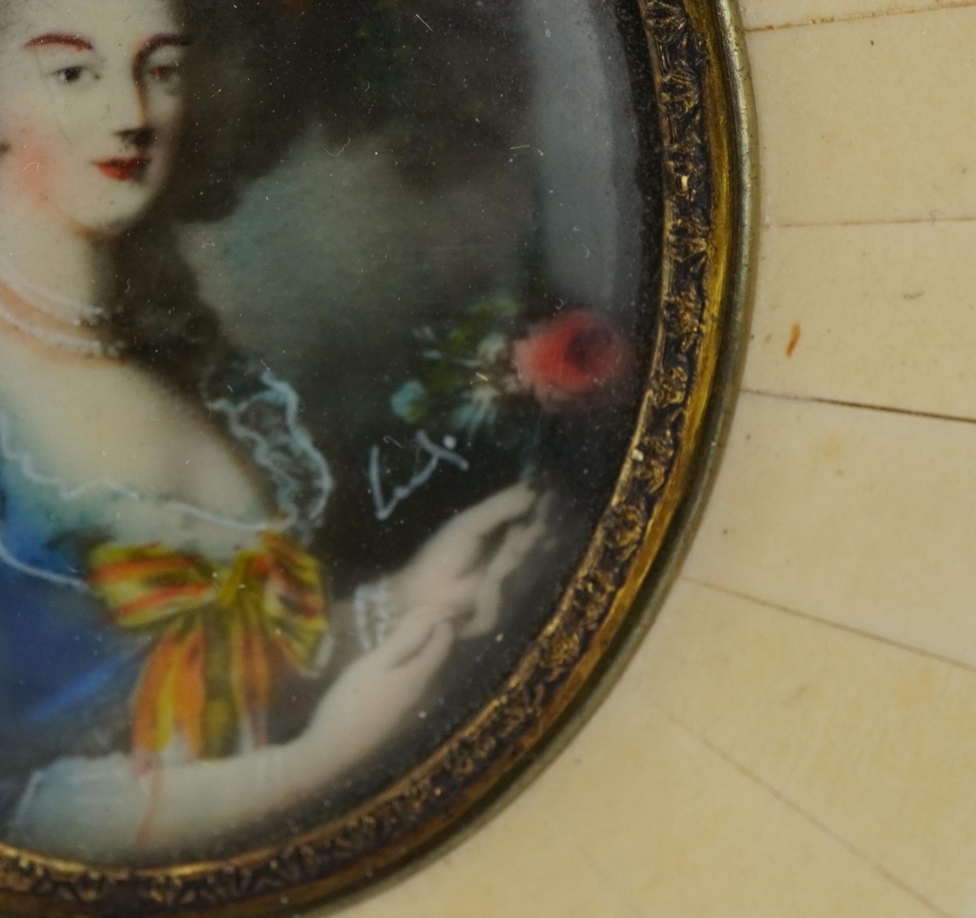 After Elisabeth Vigee Lebrun - Marie Antoinette, hand decorated oval portrait miniature housed in a - Bild 3 aus 4