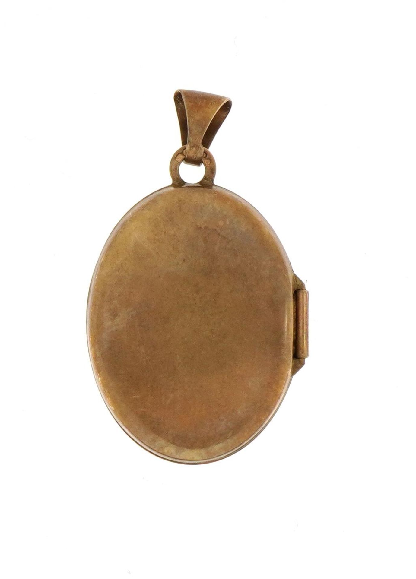 9ct gold oval locket engraved Mum, 2.7cm high, 1.9g - Image 3 of 3