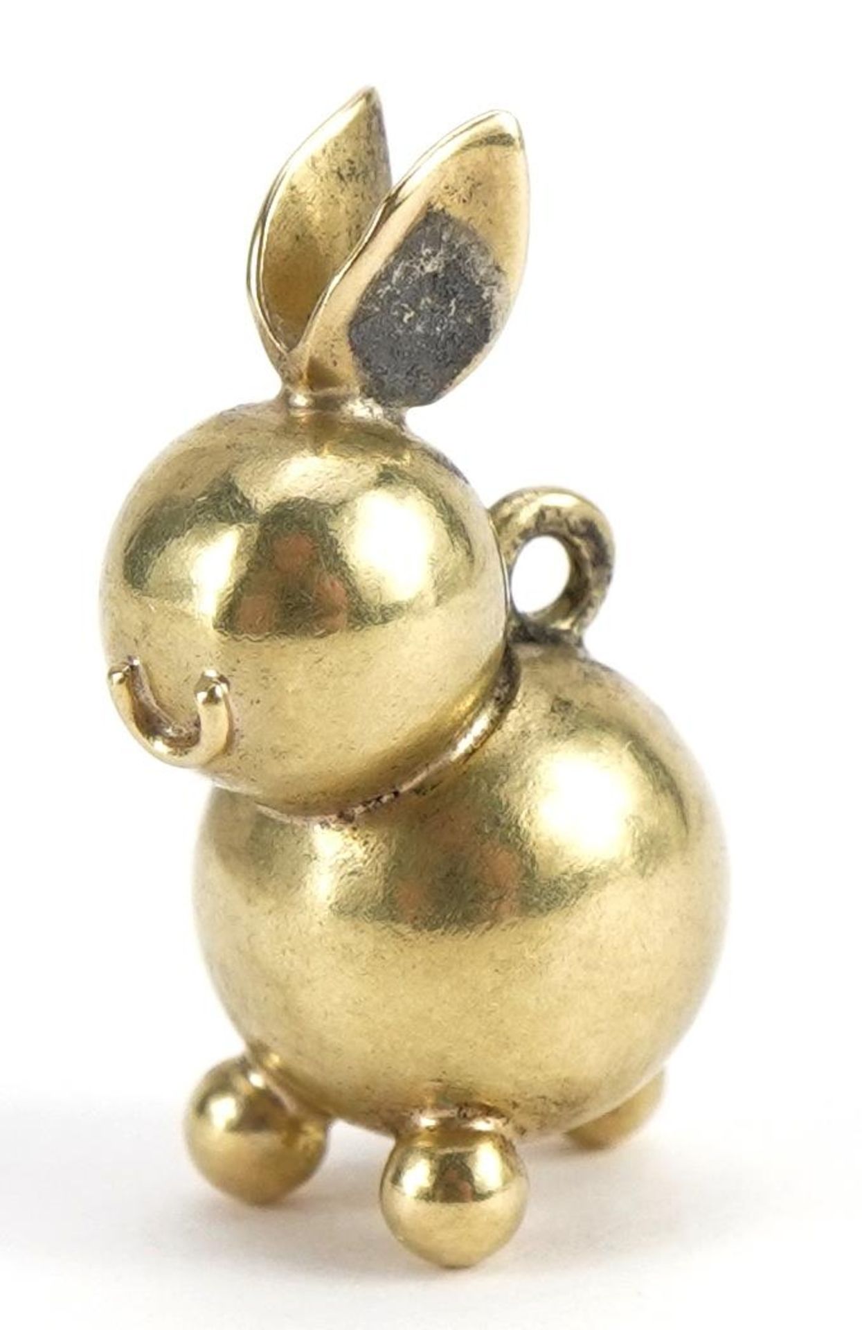 Unmarked gold rabbit charm, 1.7cm high, 1.4g