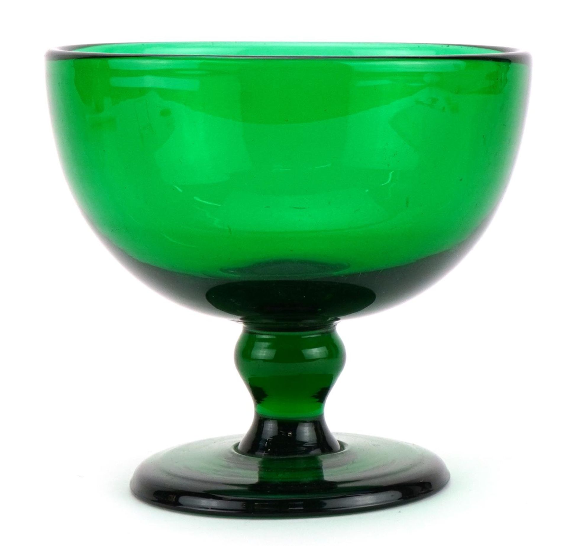 Antique pedestal green glass finger bowl, 4cm in diameter - Image 2 of 3