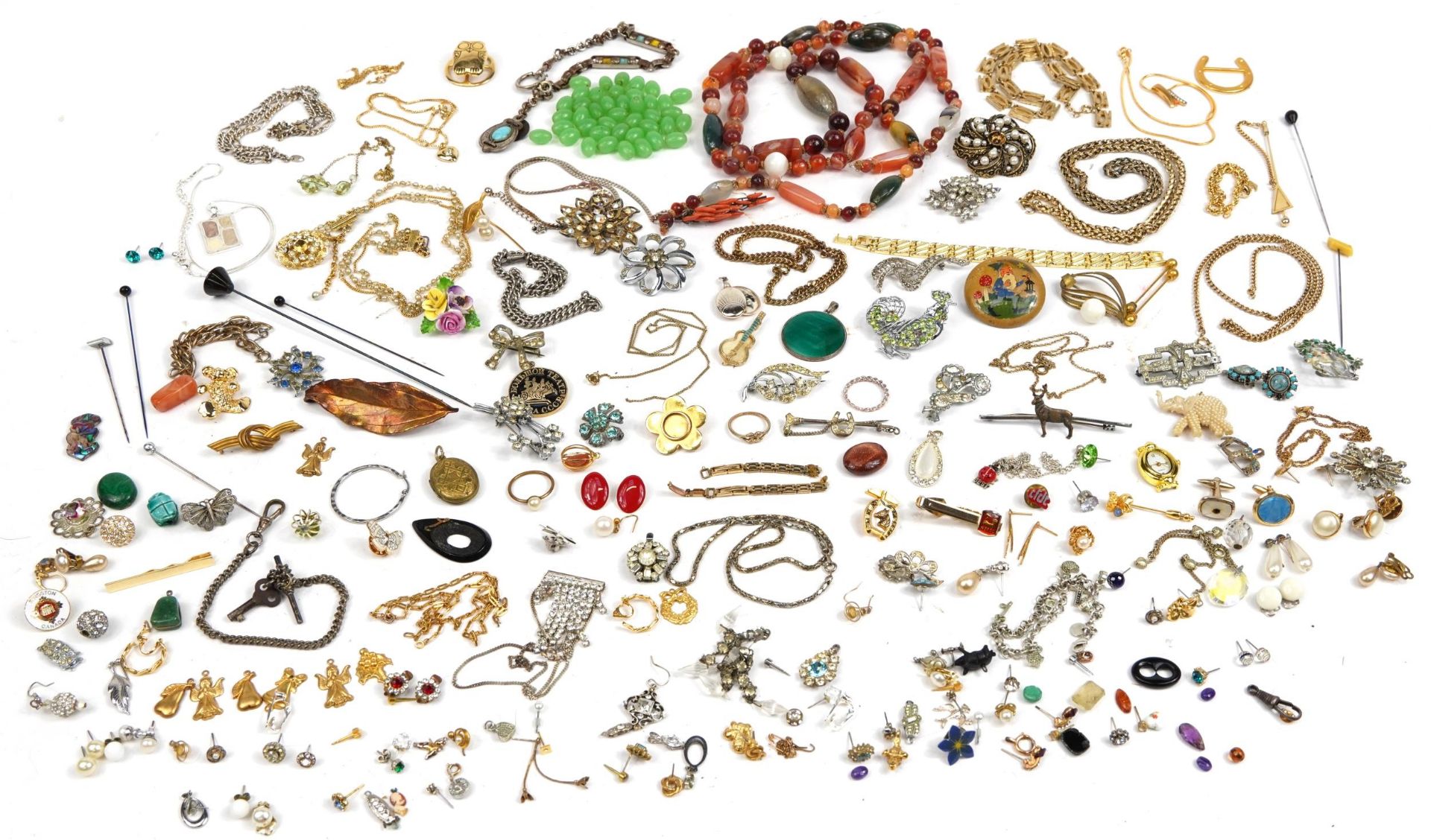 Vintage and later costume jewellery including brooches, necklaces, bracelets and earrings