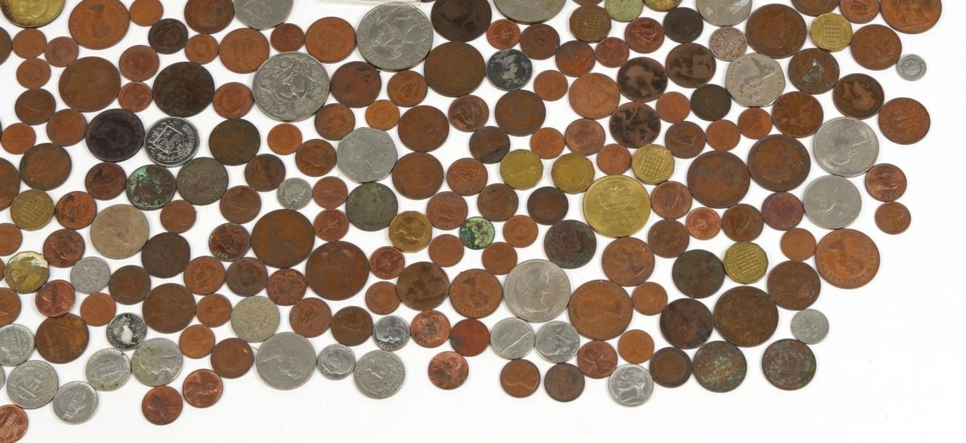 Collection of antique and later British and world coinage and banknotes, some arranged in an - Bild 7 aus 9