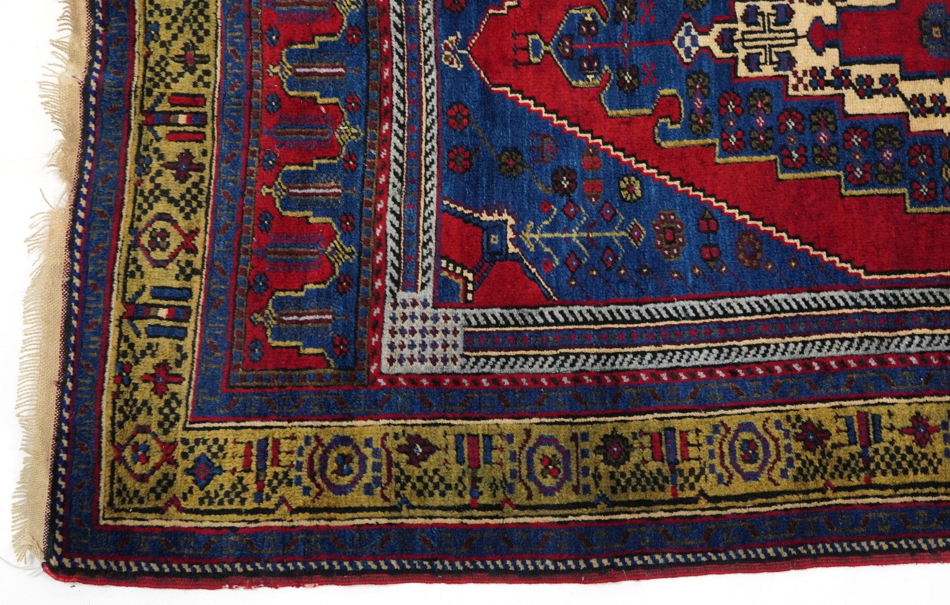 Rectangular Turkish rug, with all over geometric design, 200cm x 120cm - Image 4 of 6