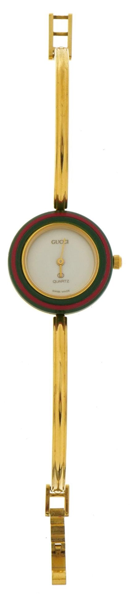 Ladies Gucci quartz wristwatch with interchangeable bezels and Gucci box, the case numbered 1100-L - Bild 4 aus 6