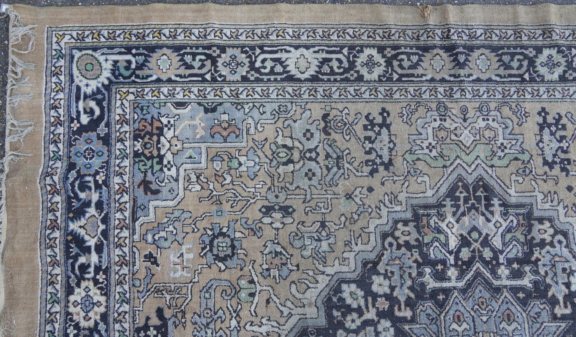 Rectangular Persian carpet having an allover floral design onto a brown ground, 310cm x 265cm - Bild 2 aus 8