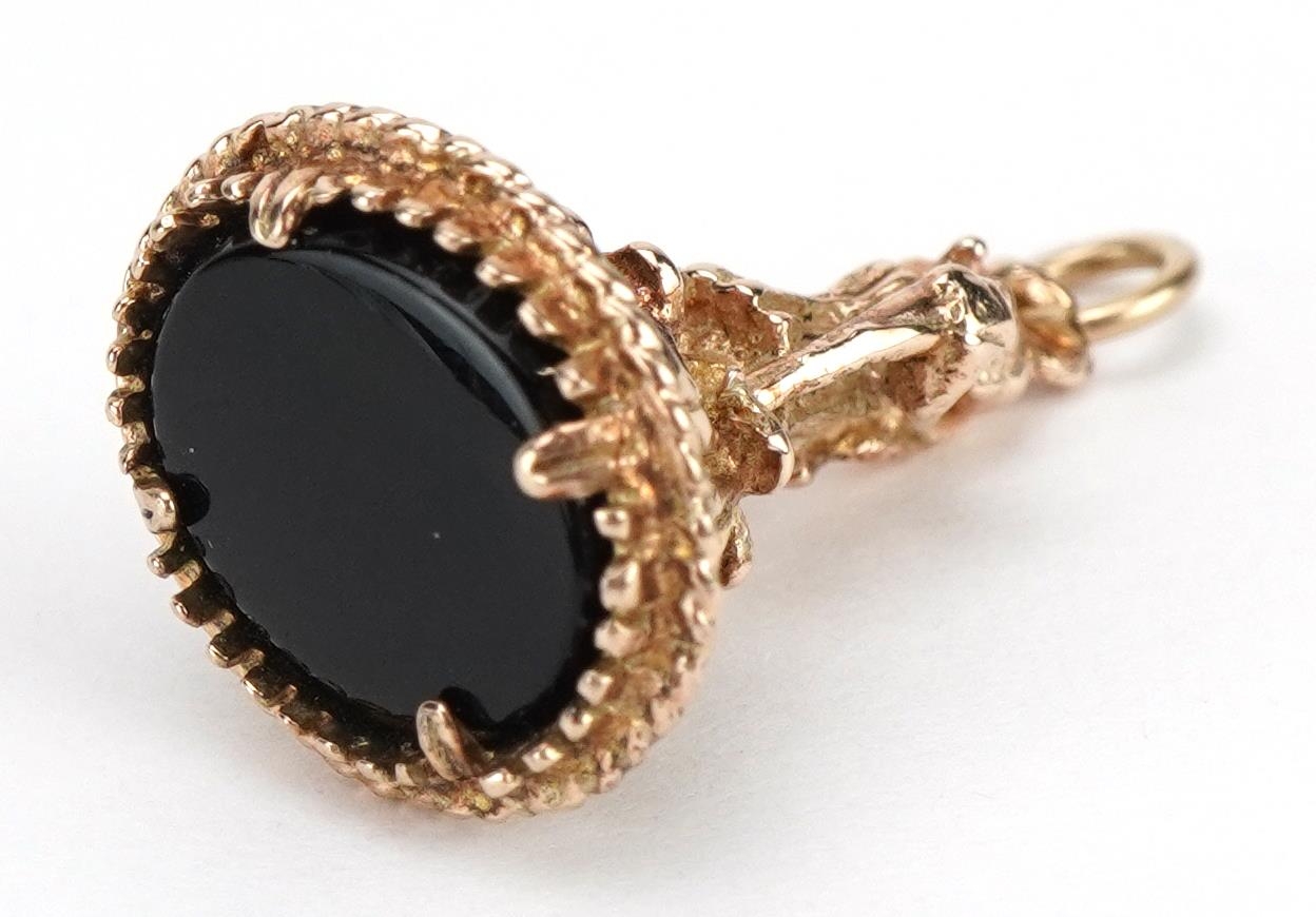 9ct gold leprechaun seal fob set with a black onyx, 2.2cm high, 3.6g - Image 4 of 4