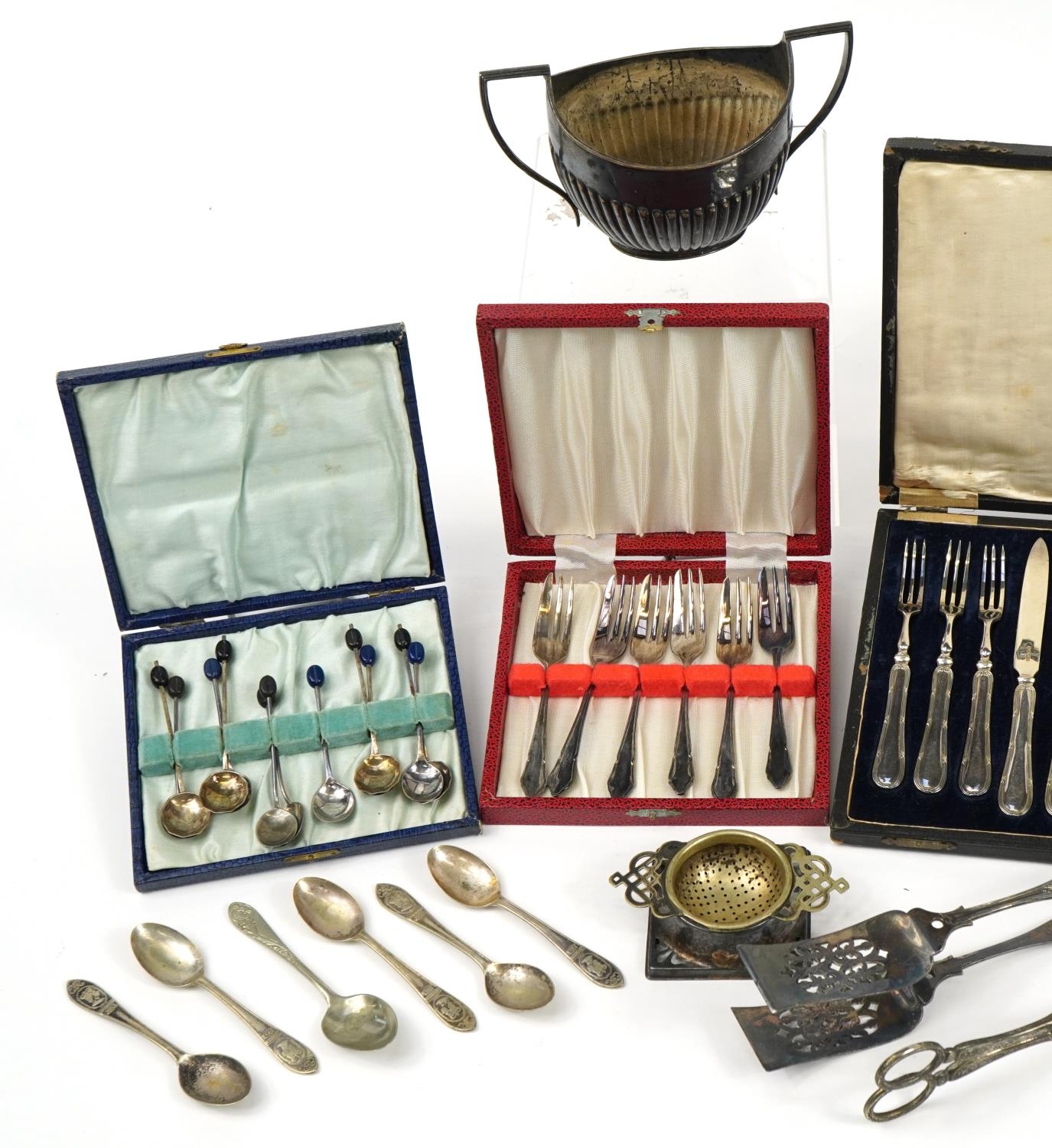 Silver and silver plated items including a set of six silver handled knives - Image 2 of 6