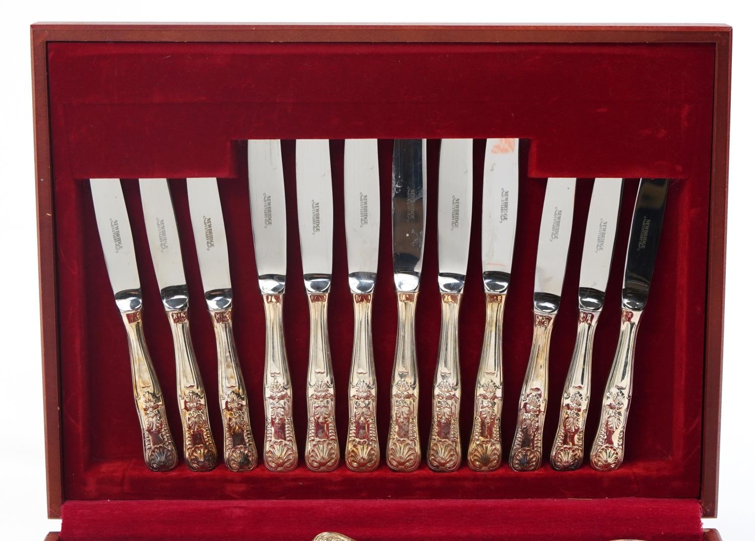 Newbridge silver plated six place cutlery suite housed in a mahogany canteen, 38cm wide - Image 2 of 7