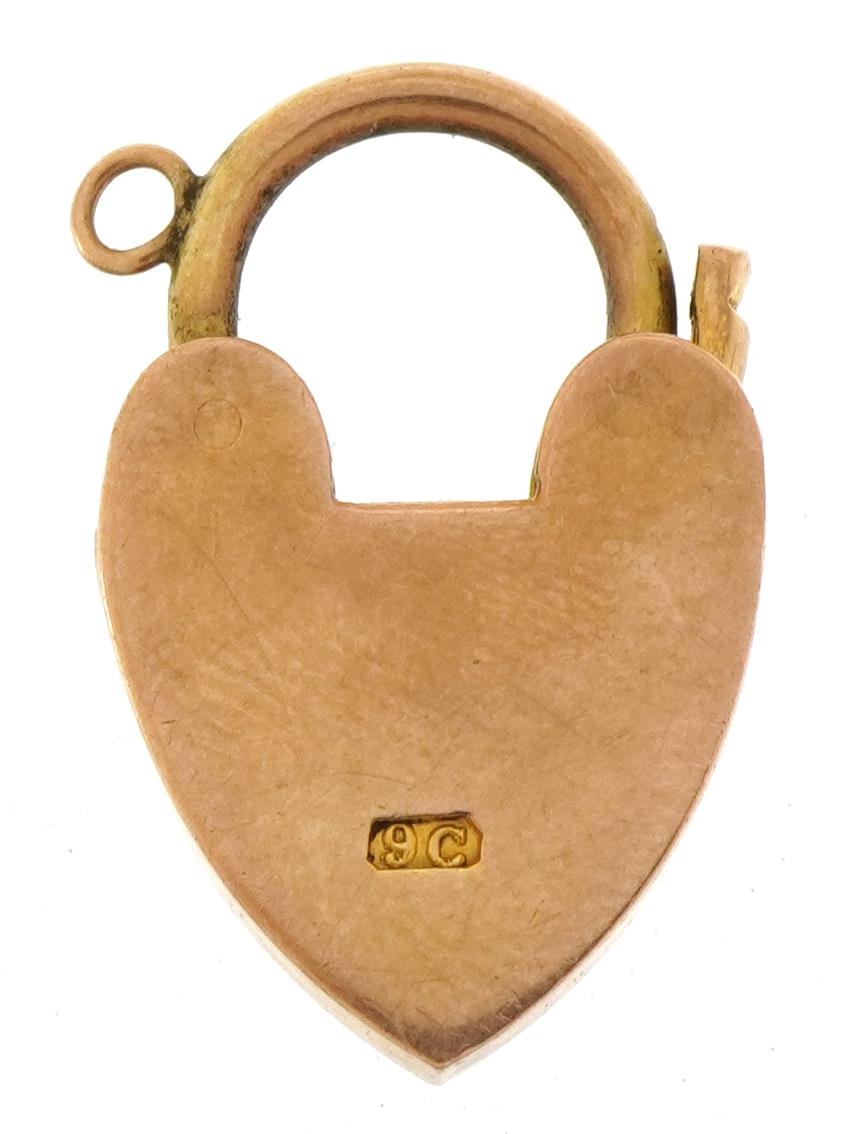 9ct gold love heart padlock, 2.2cm high, 2.6g - Image 2 of 2