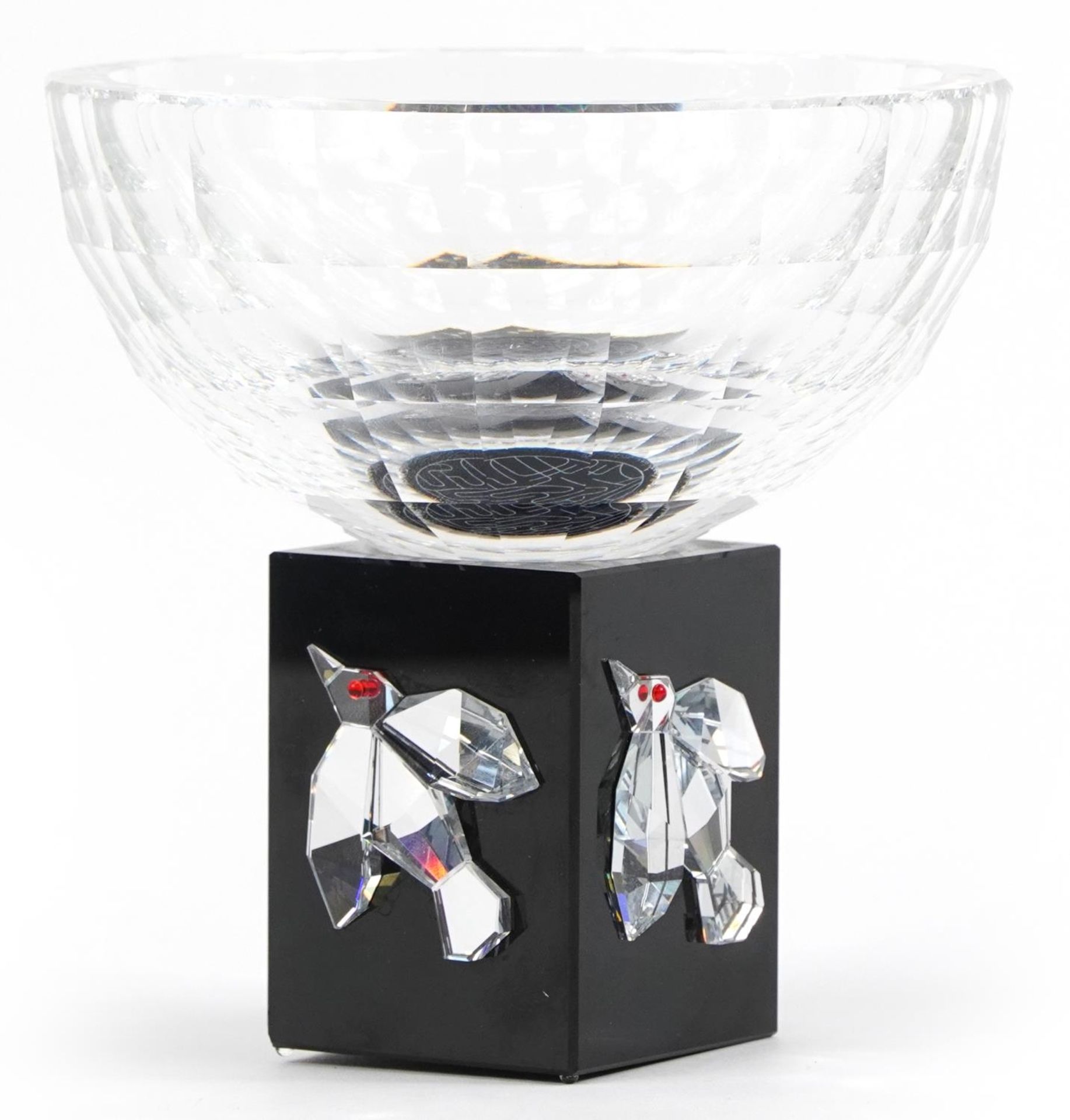 Kazumasa Nagai for Swarovski Selection, WA Crystal bowl on stand decorated with birds, with box, - Image 3 of 5