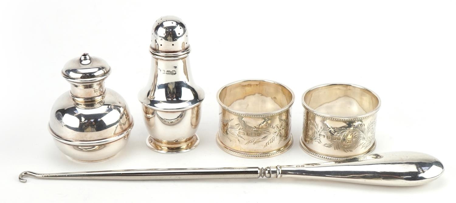 Edwardian and later silver objects including two napkin rings with engraved floral decoration, - Image 4 of 5