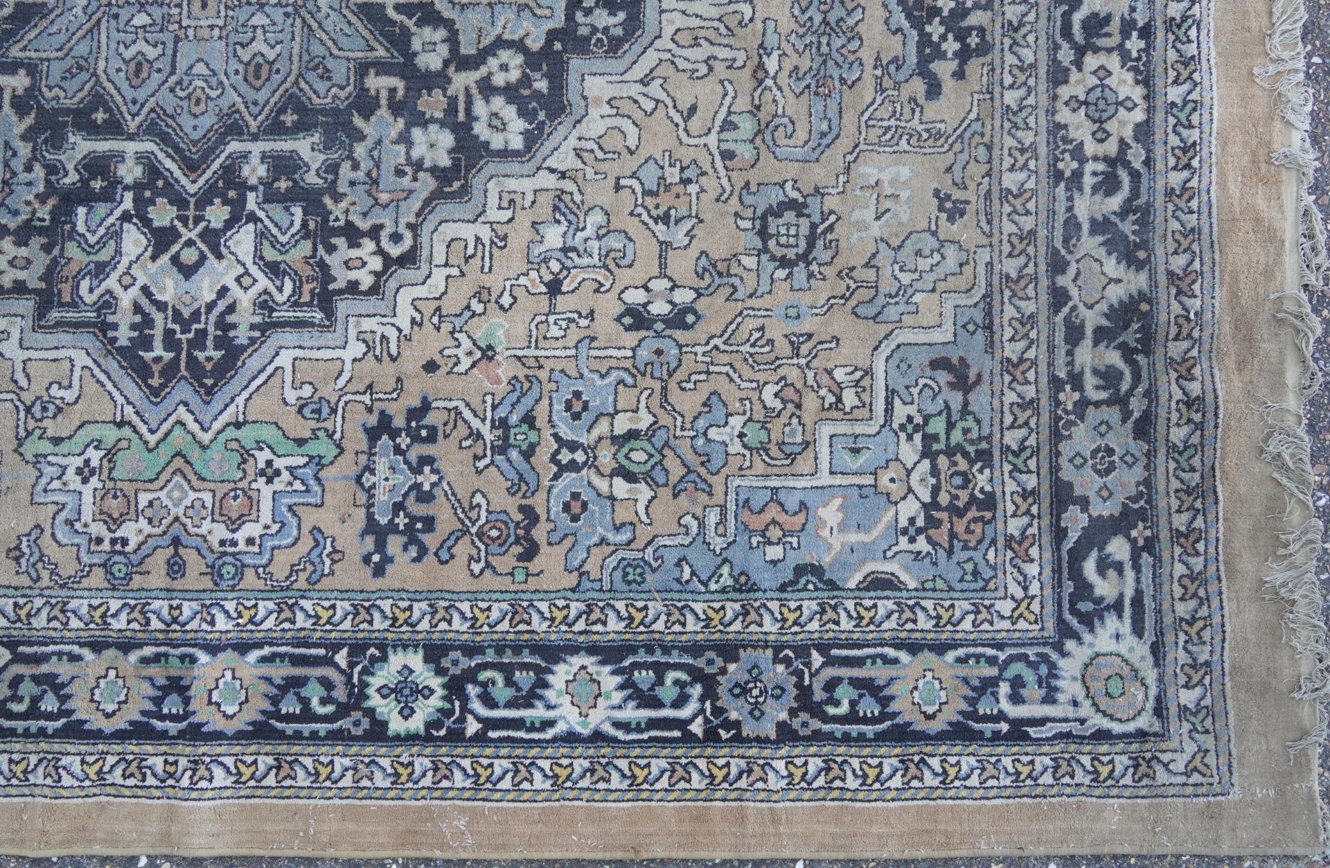 Rectangular Persian carpet having an allover floral design onto a brown ground, 310cm x 265cm - Bild 7 aus 8