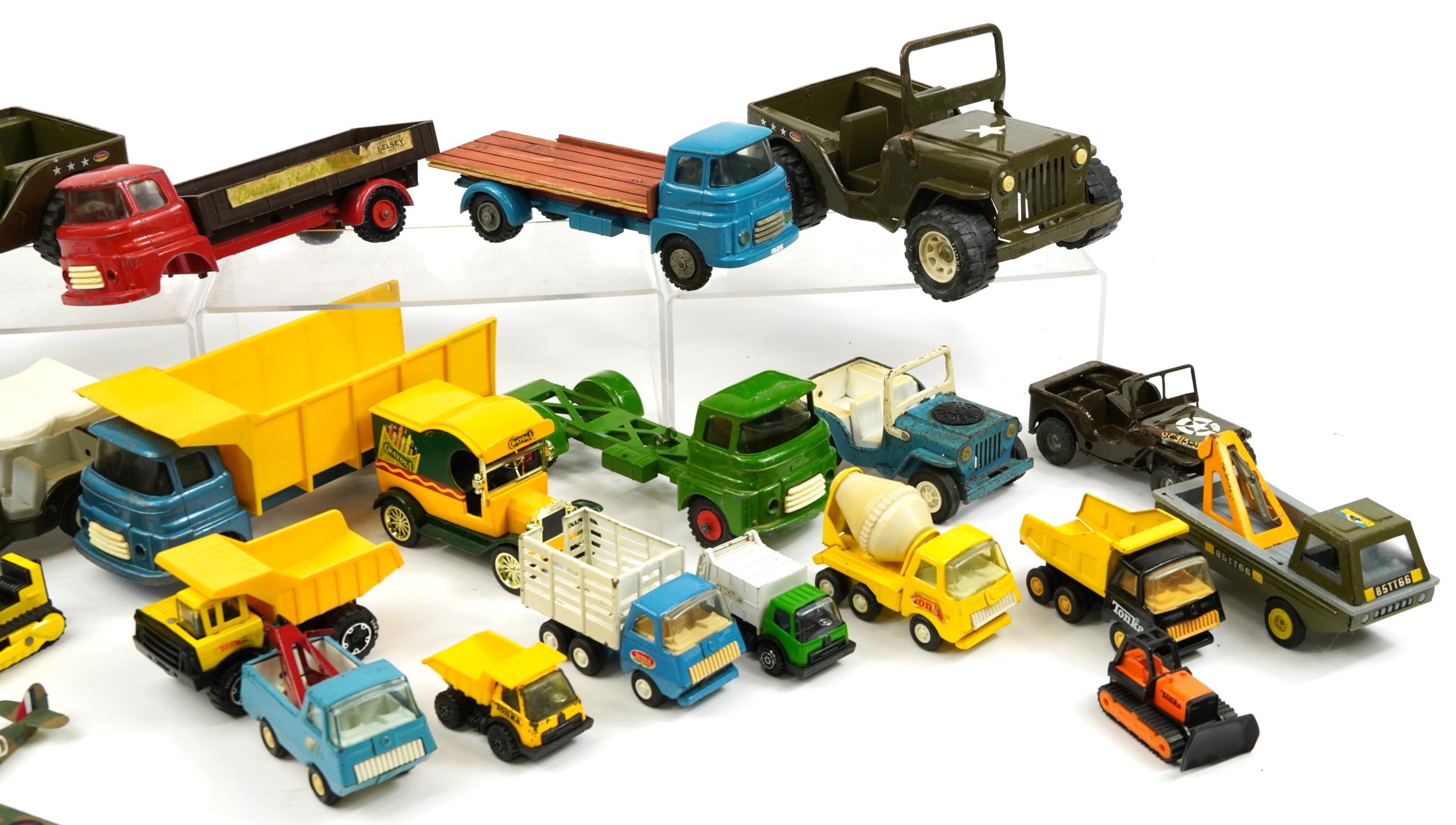 Collection of vintage and later diecast and tinplate vehicles including Tonka and Tri-ang, the - Image 3 of 3