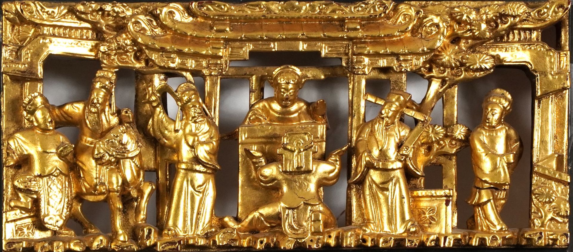 Two Chinese giltwood panels deeply carved with an Emperor and attendant and with figures crossing - Image 2 of 8