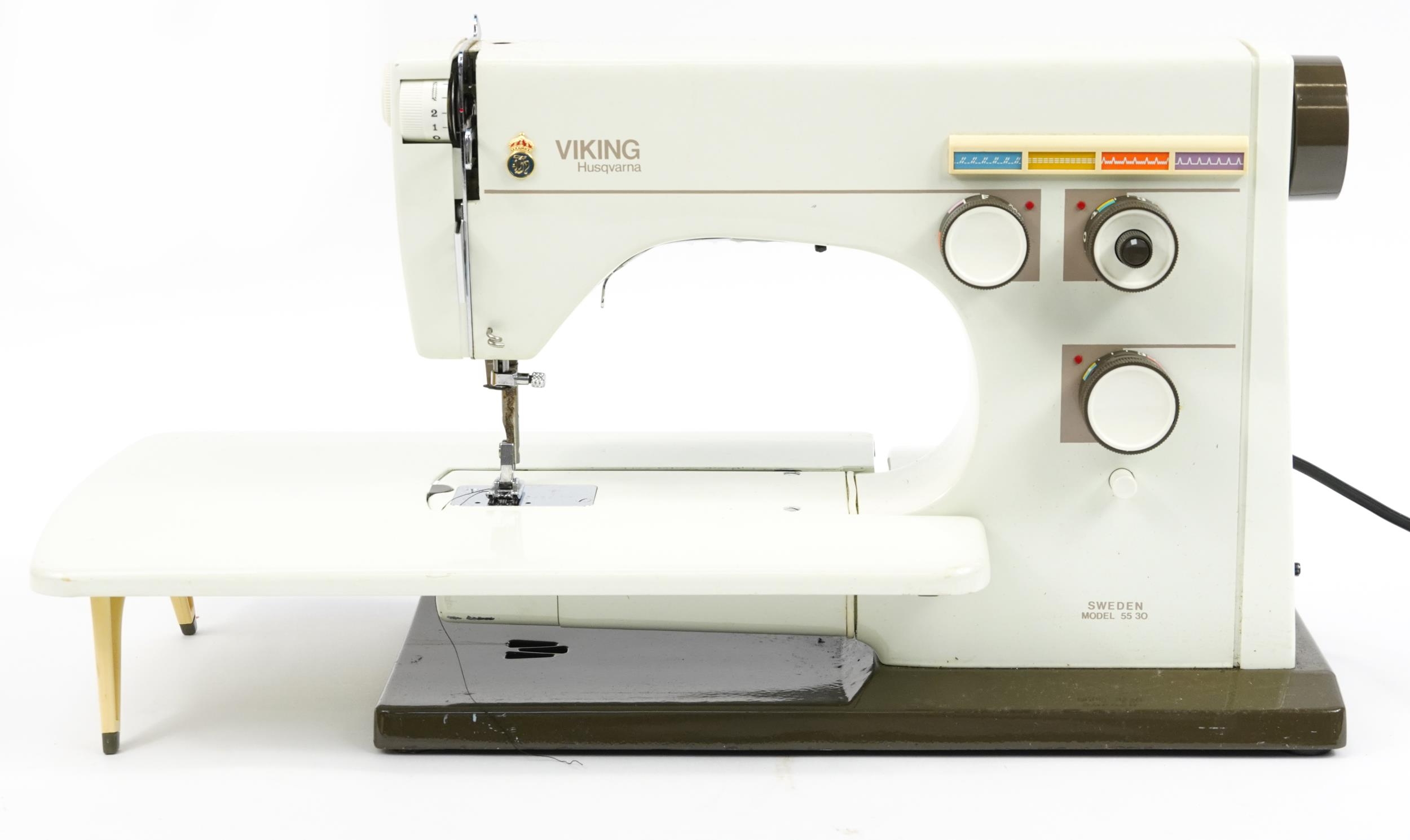 Husqvarna Viking electric sewing machine with case, model 5530 - Image 4 of 5