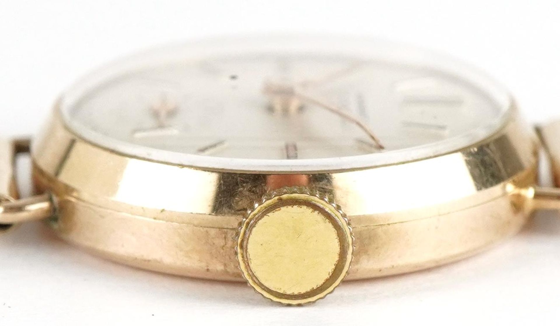 W. Wright, ladies 9ct gold wristwatch with 9ct gold strap, 22mm in diameter, total weight 18.5g - Image 5 of 6