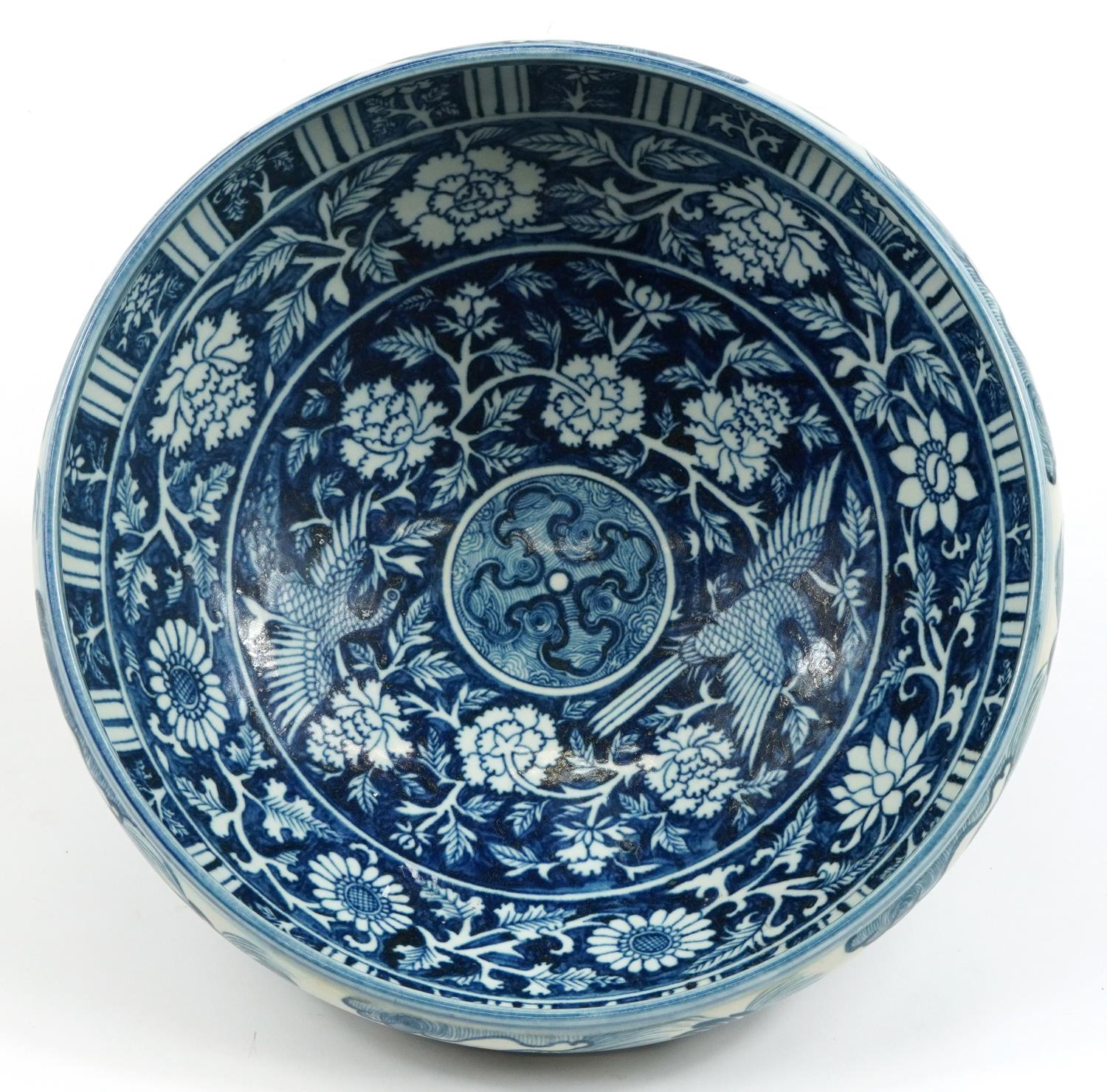 Very large Chinese Islamic blue and white porcelain footed bowl hand painted with phoenixes - Image 3 of 5