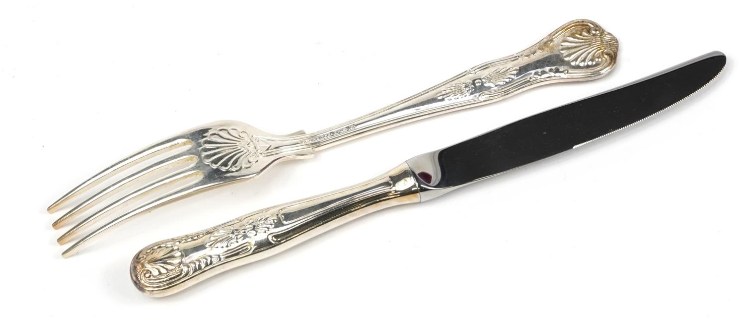 Newbridge silver plated six place cutlery suite housed in a mahogany canteen, 38cm wide - Image 5 of 7