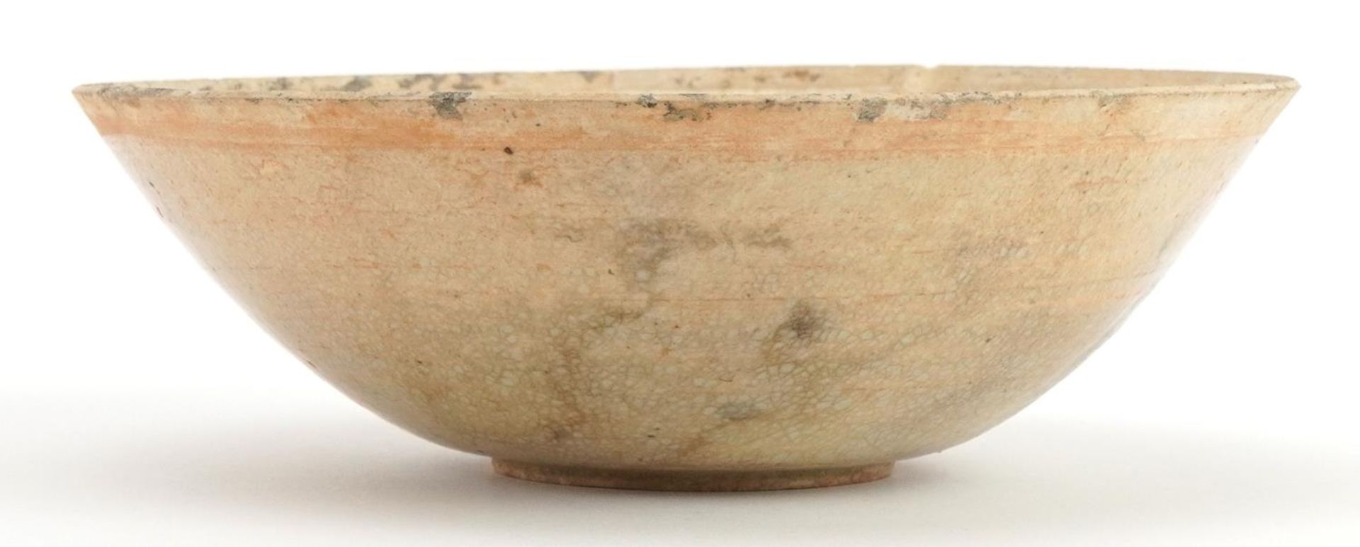 Korean celadon glazed bowl incised with fish, 17cm in diameter