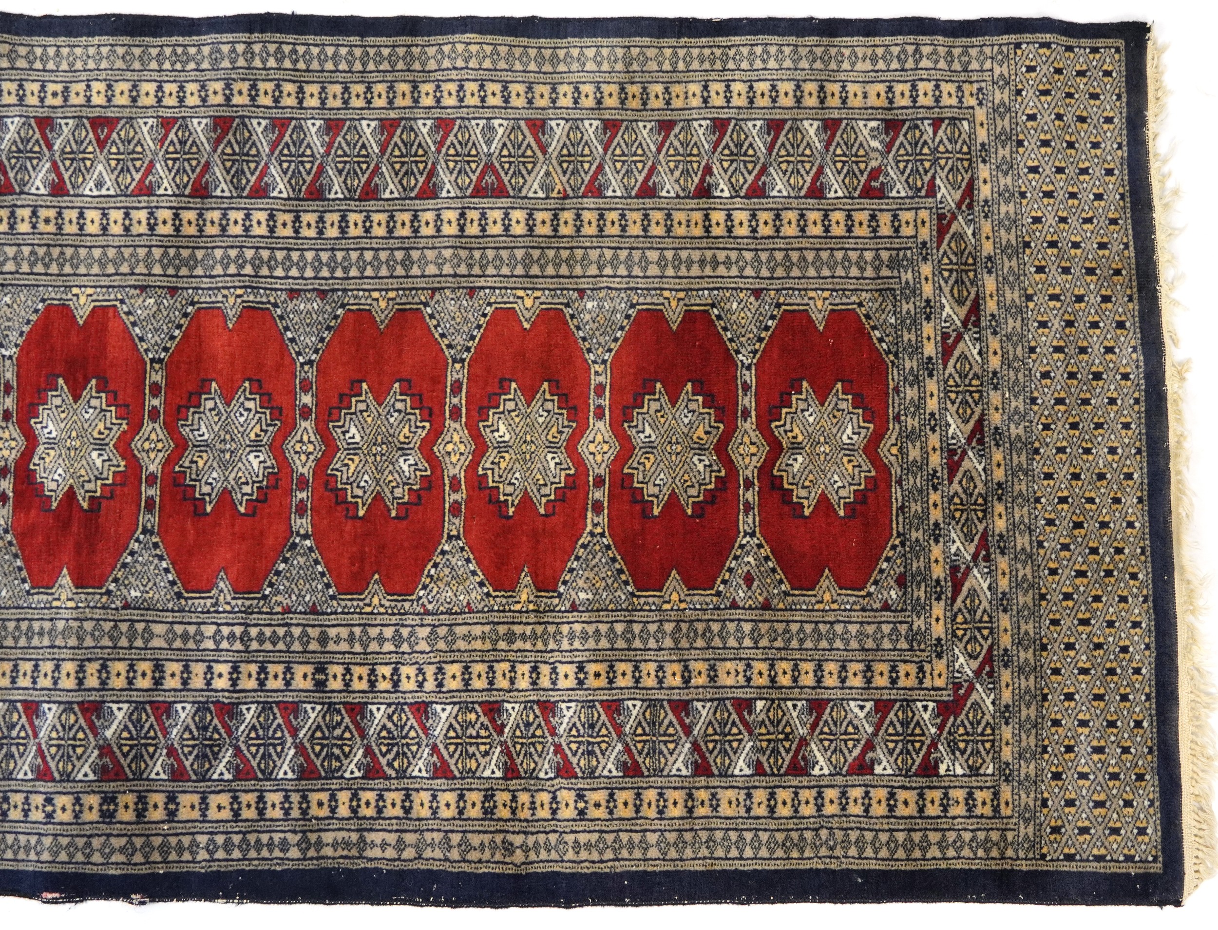 Rectangular red and blue ground rug with all over geometric design, 165cm x 92cm - Image 3 of 4