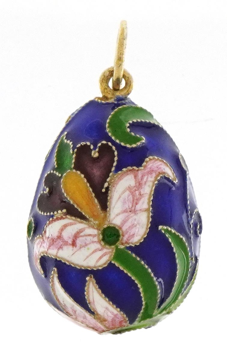 Silver gilt and enamel floral egg pendant, impressed Russian mark, 2.5cm high, 5.8g
