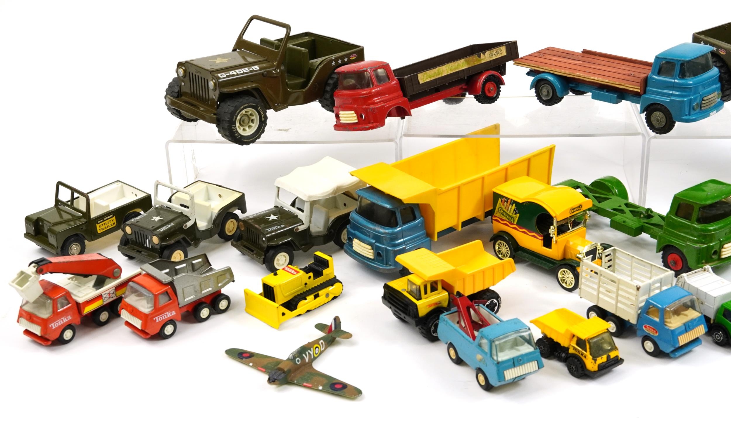 Collection of vintage and later diecast and tinplate vehicles including Tonka and Tri-ang, the - Image 2 of 3