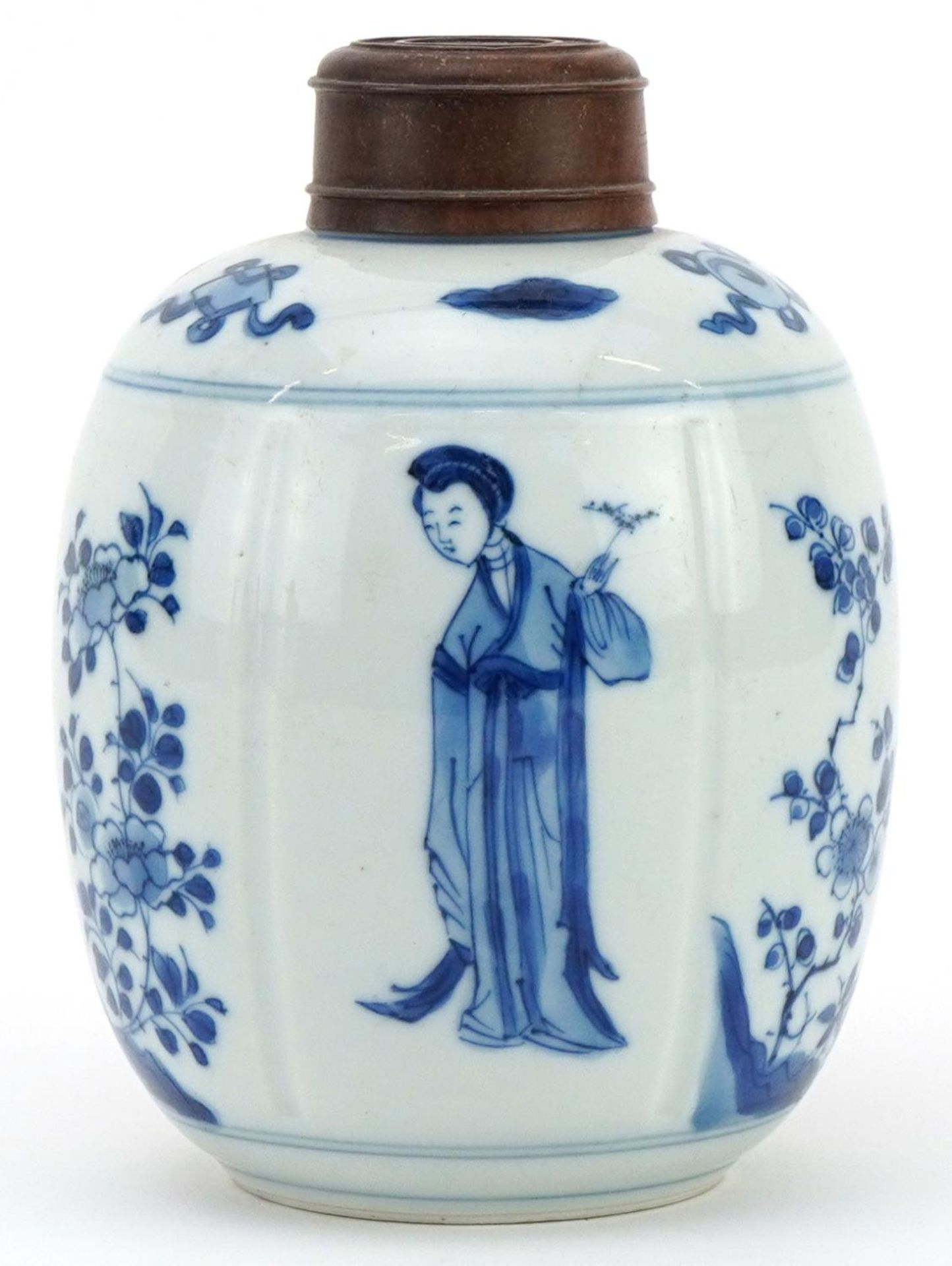 Chinese blue and white porcelain ginger jar with hardwood cover hand painted with roundels of