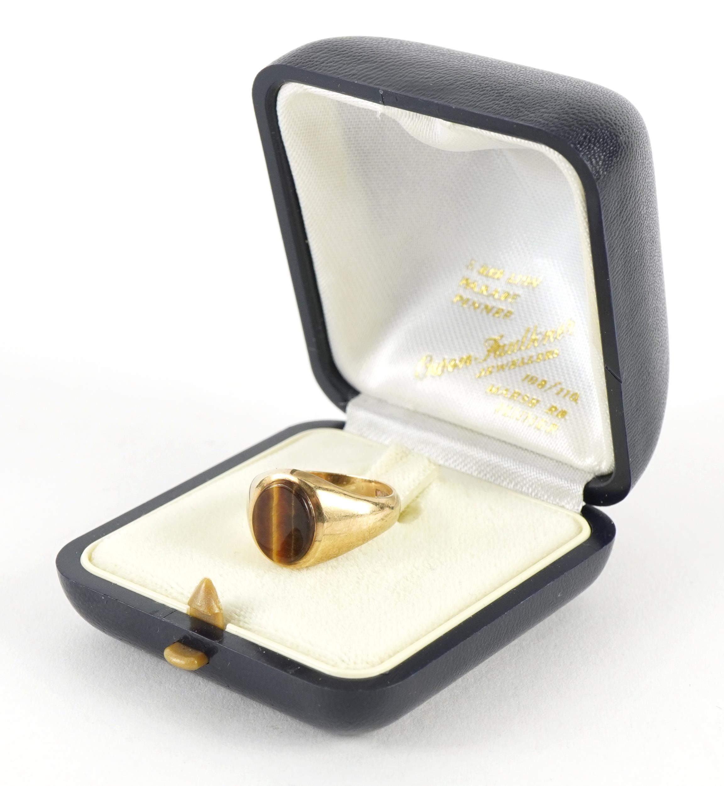 9ct gold tiger's eye signet ring, the tiger's eye approximately 9.7mm x 7.7mm, size G, 3.2g - Image 4 of 4