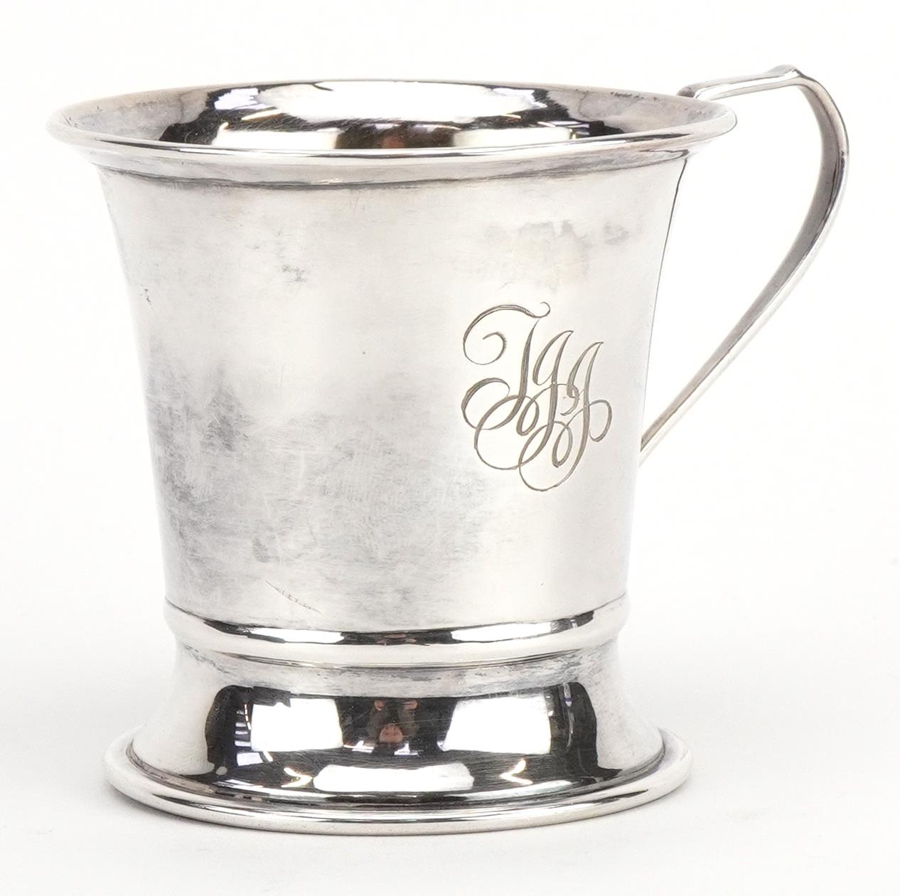 W I Broadway & Co, Elizabeth II silver christening tankard with gilt interior housed in a fitted - Image 2 of 6
