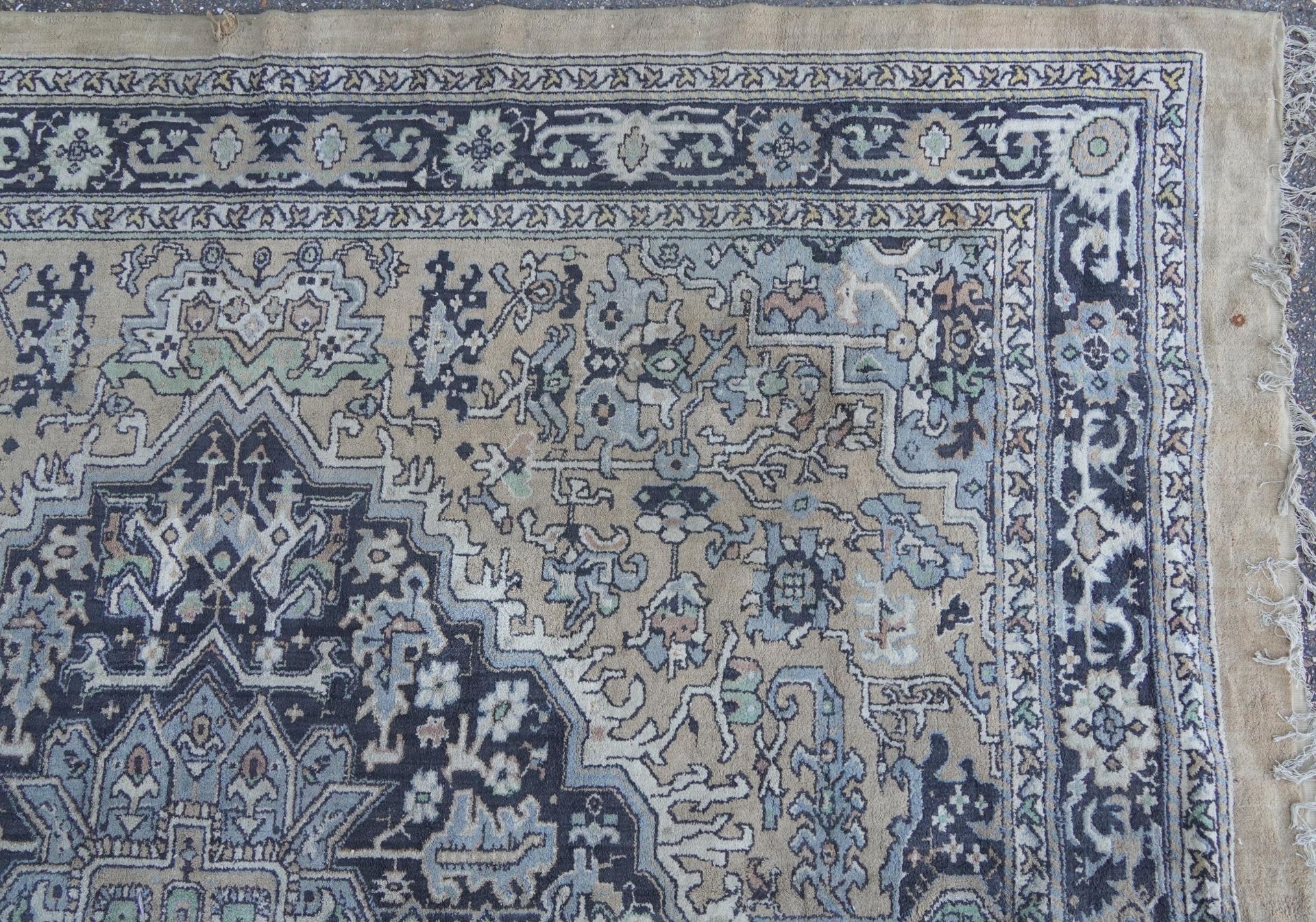 Rectangular Persian carpet having an allover floral design onto a brown ground, 310cm x 265cm - Bild 4 aus 8