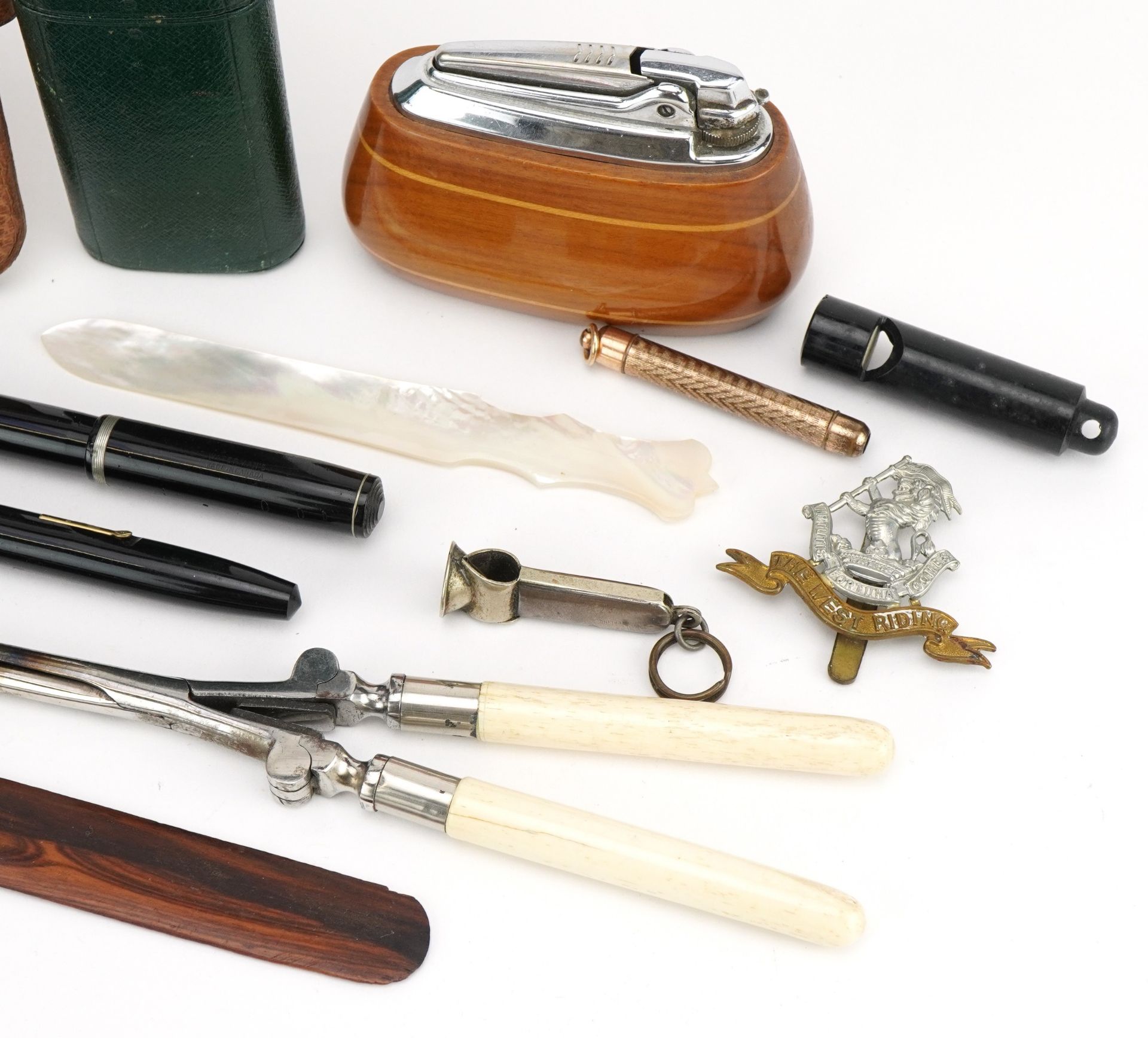 Victorian and later objects and sundry items including silver mounted, cigar cutter, fountain pen - Bild 4 aus 5