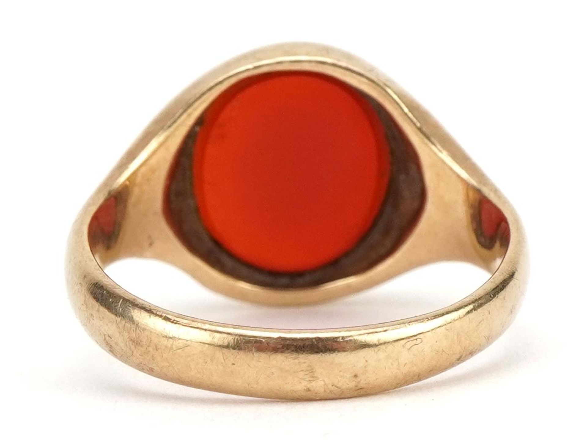 9ct gold carnelian signet ring, the carnelian approximately 10.4mm x 9.1mm, size Q, 5.2g - Image 2 of 3