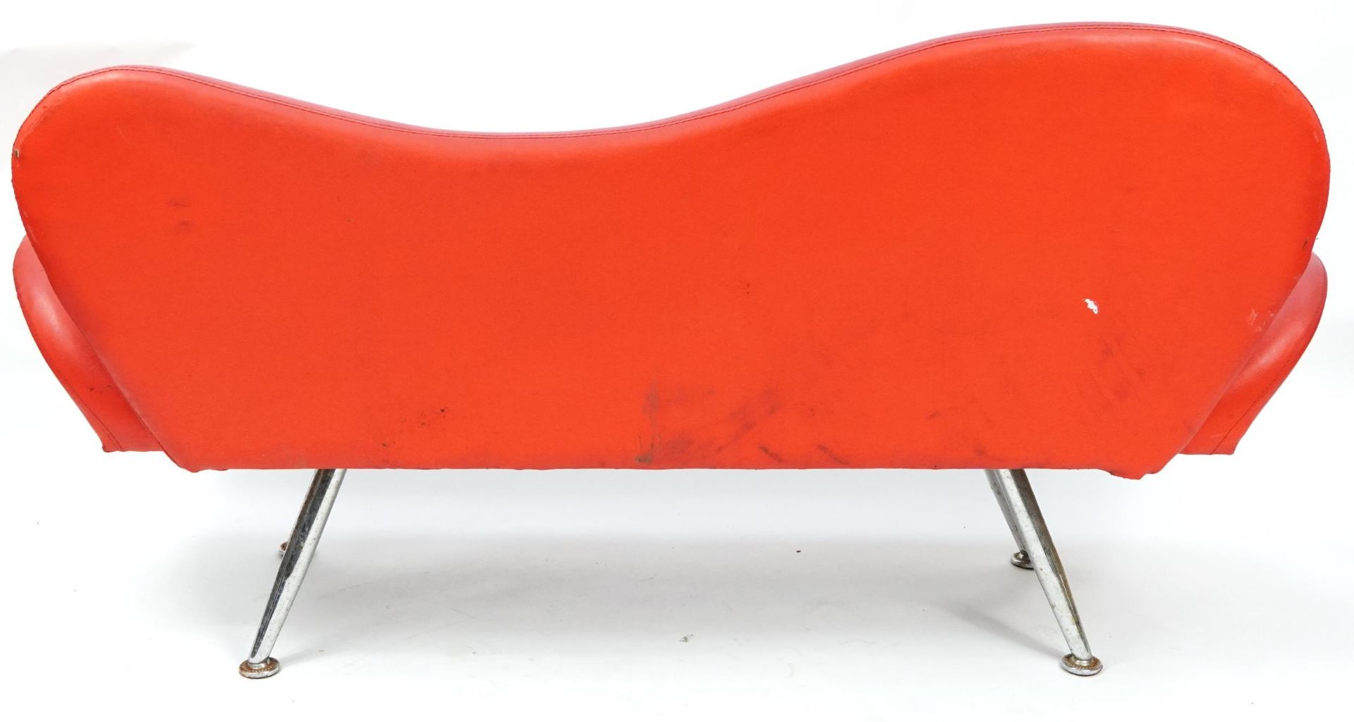 Red leather lips design salon settee raised on chrome legs, 180cm wide - Image 2 of 2