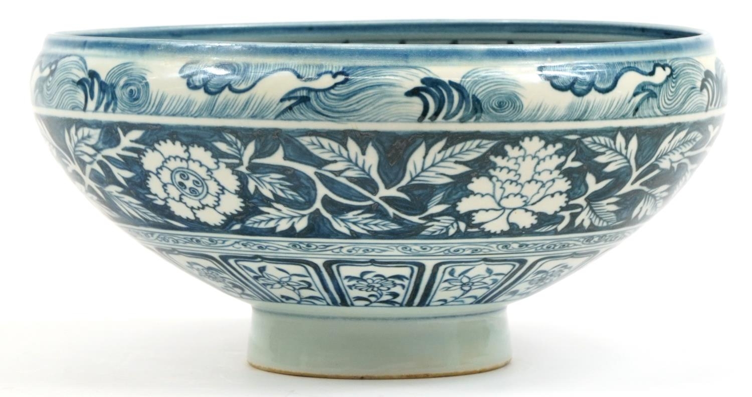 Very large Chinese Islamic blue and white porcelain footed bowl hand painted with phoenixes - Image 2 of 5