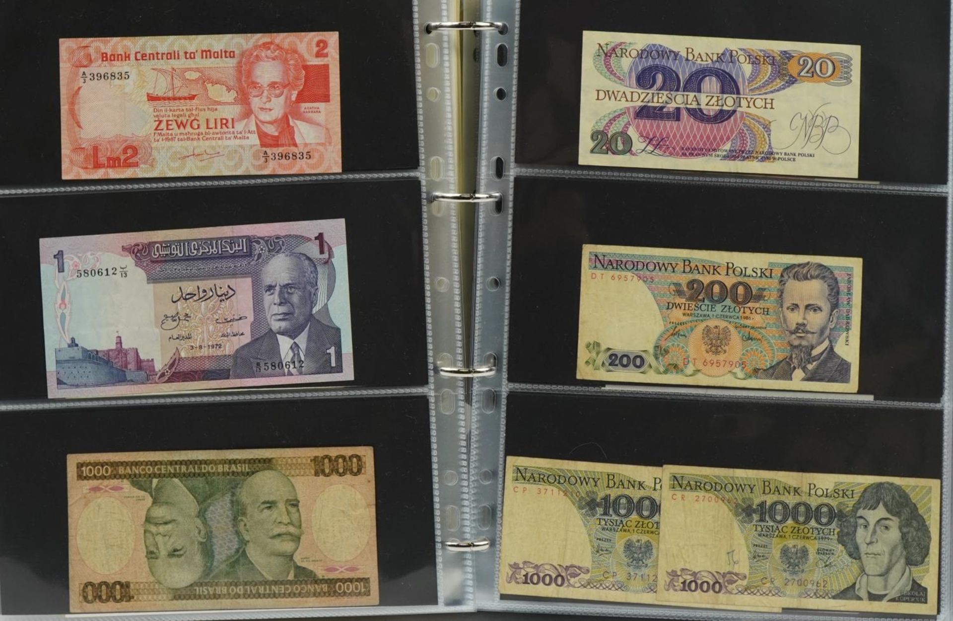 Collection of world bank notes arranged in an album - Bild 5 aus 8