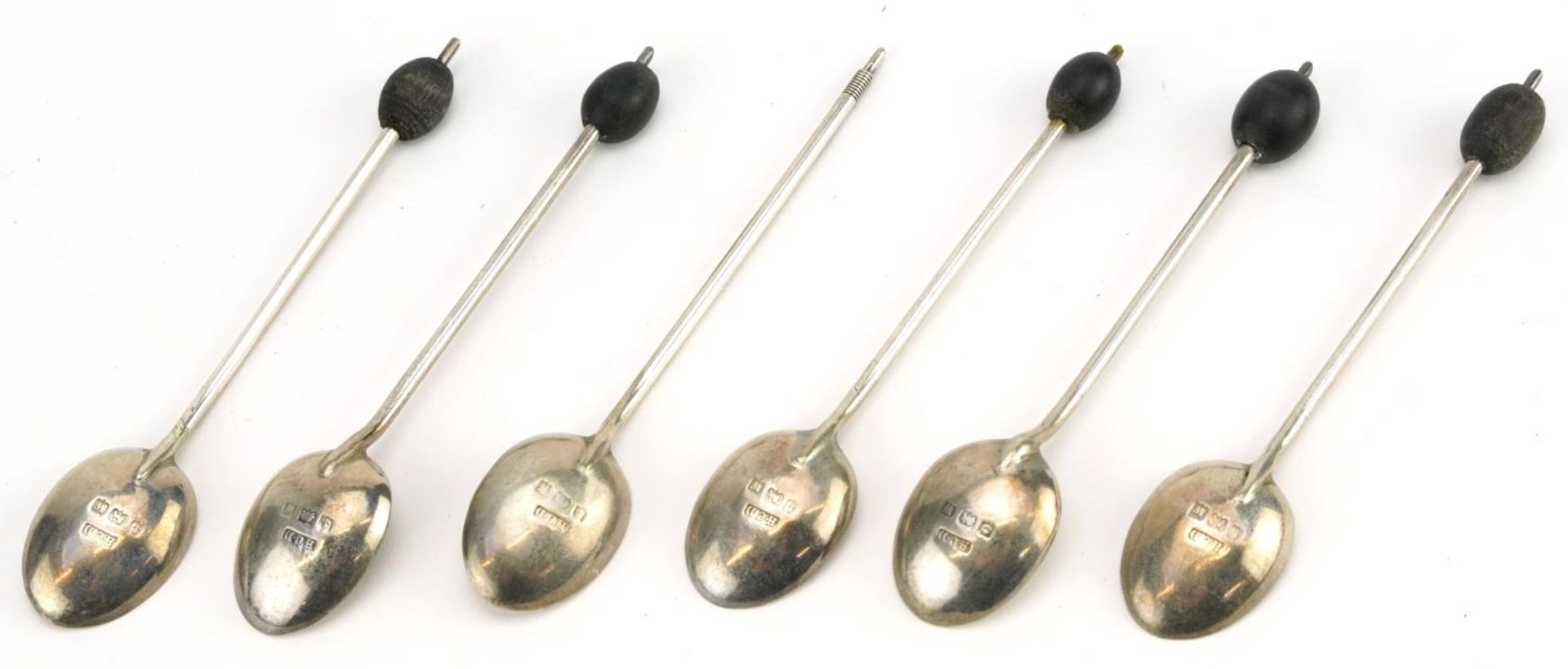 Set of six silver coffee bean spoons with fitted case, Birmingham 1946, 10.5cm in length, 43.3g - Bild 3 aus 5